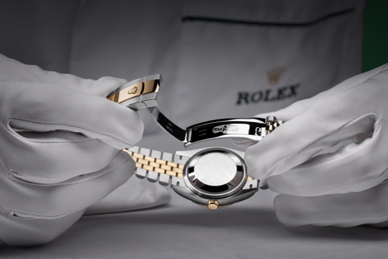 Procedimiento de mantenimiento de los relojes Rolex en Joyería Olazábal
